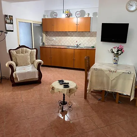 Dina House Apartment *