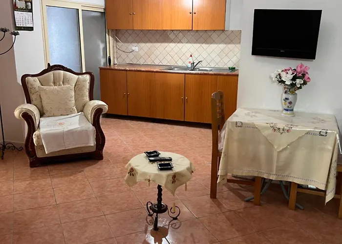 Dina House Appartement *